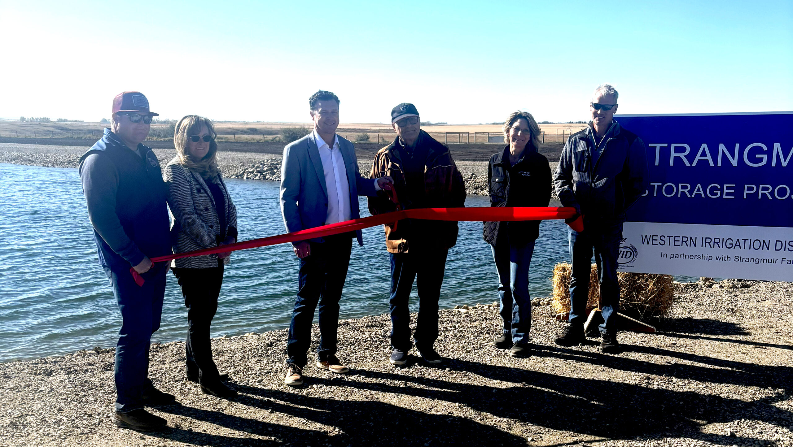 Strang ribbon cutting